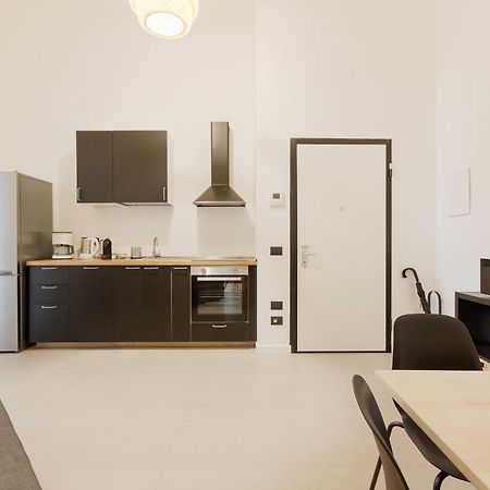 Cozy Corner With Balcony And Private Garage! Apartment Milan Luaran gambar