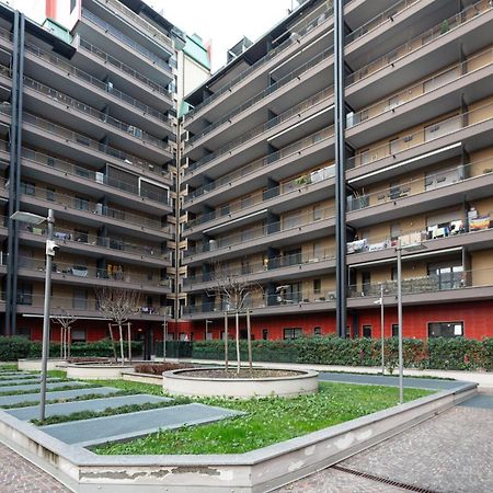Cozy Corner With Balcony And Private Garage! Apartment Milan Luaran gambar