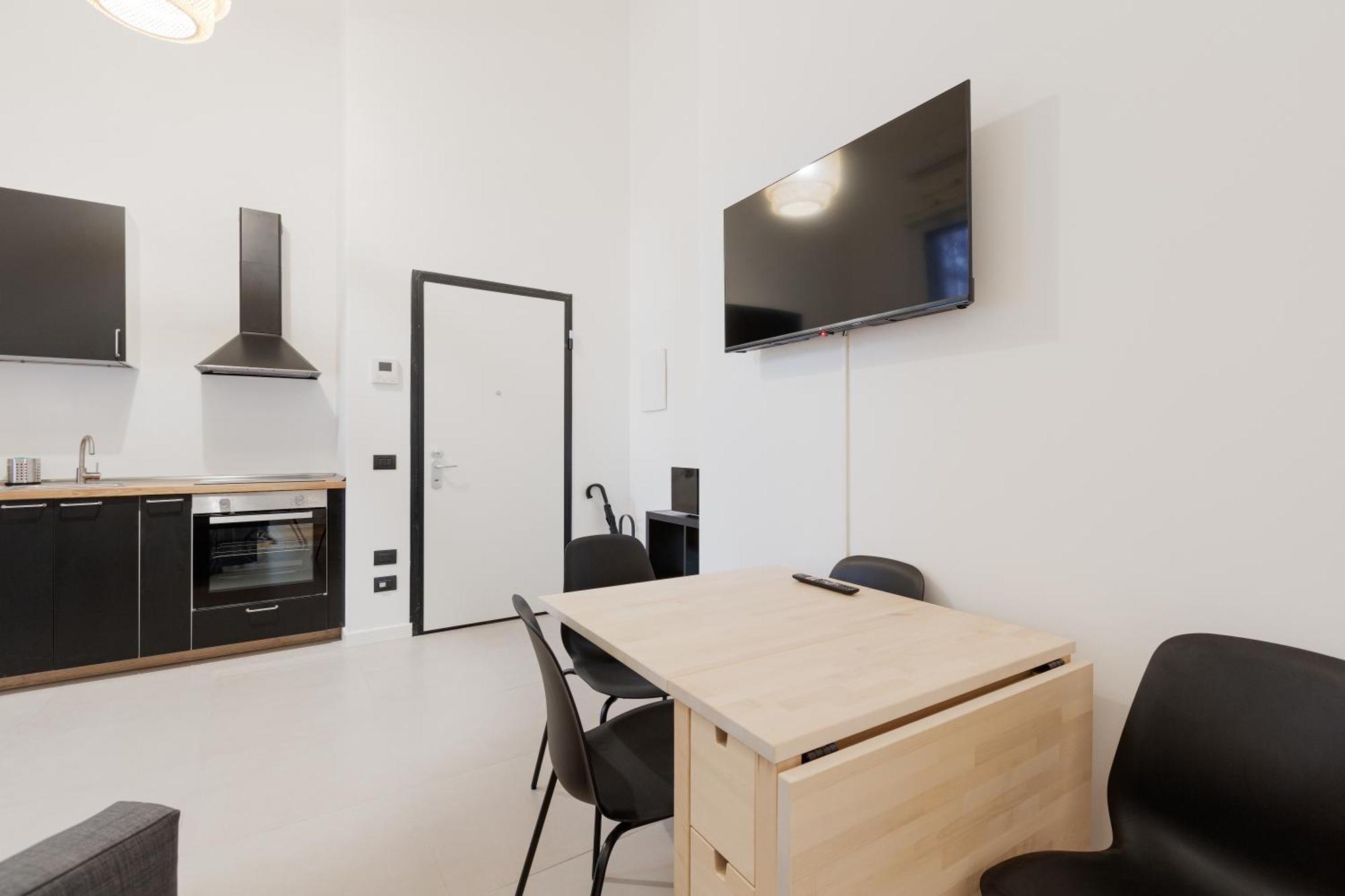 Cozy Corner With Balcony And Private Garage! Apartment Milan Luaran gambar