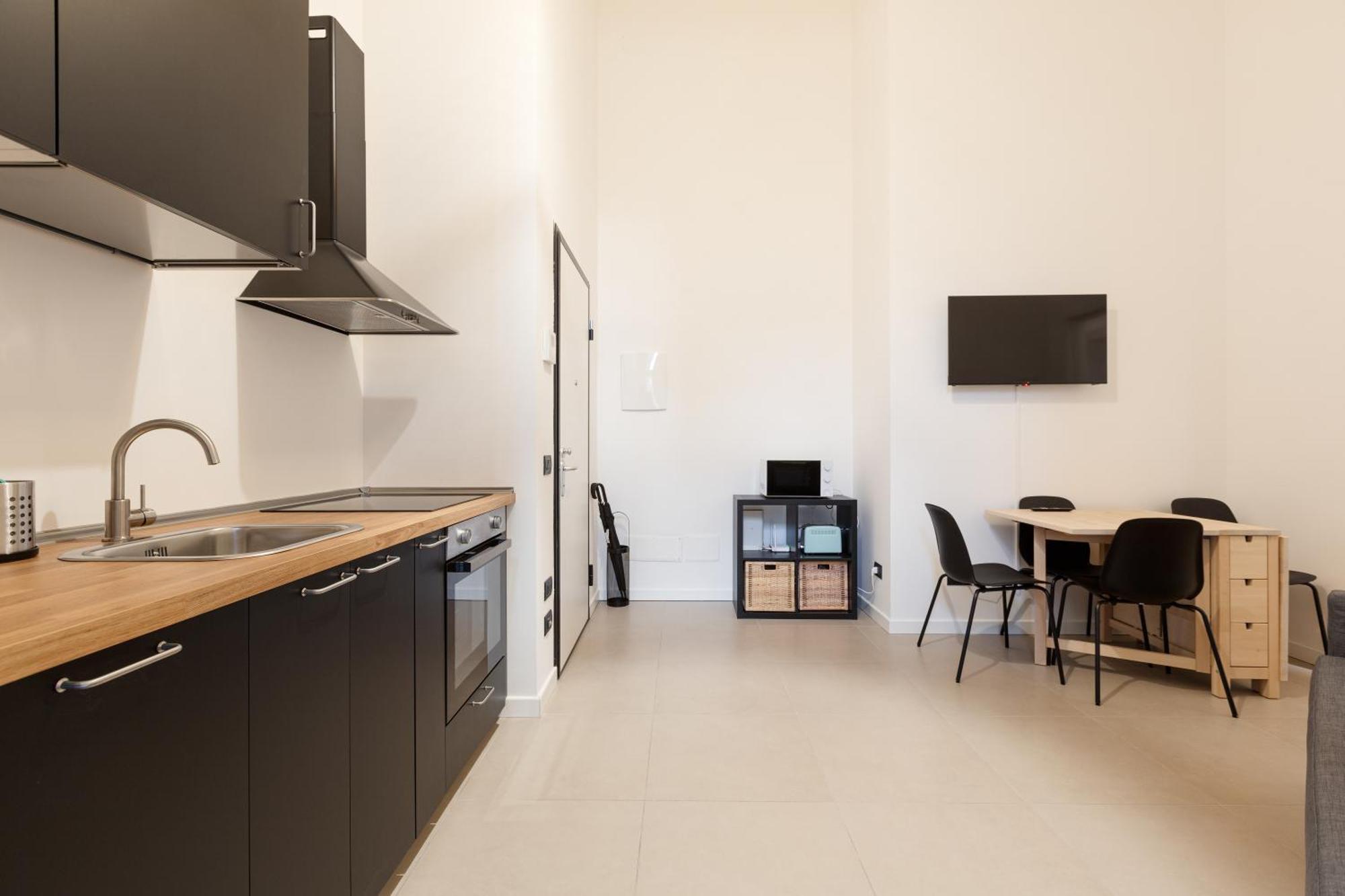 Cozy Corner With Balcony And Private Garage! Apartment Milan Luaran gambar