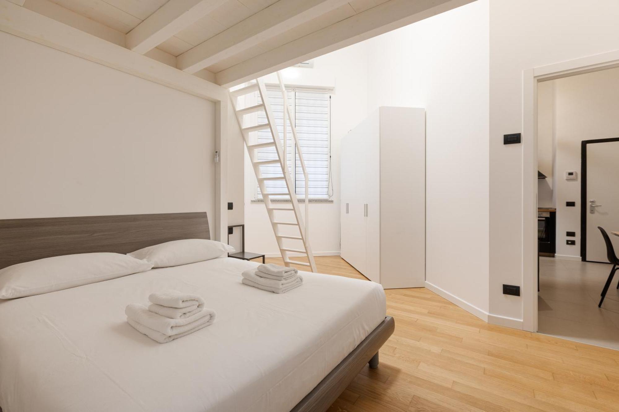 Cozy Corner With Balcony And Private Garage! Apartment Milan Luaran gambar