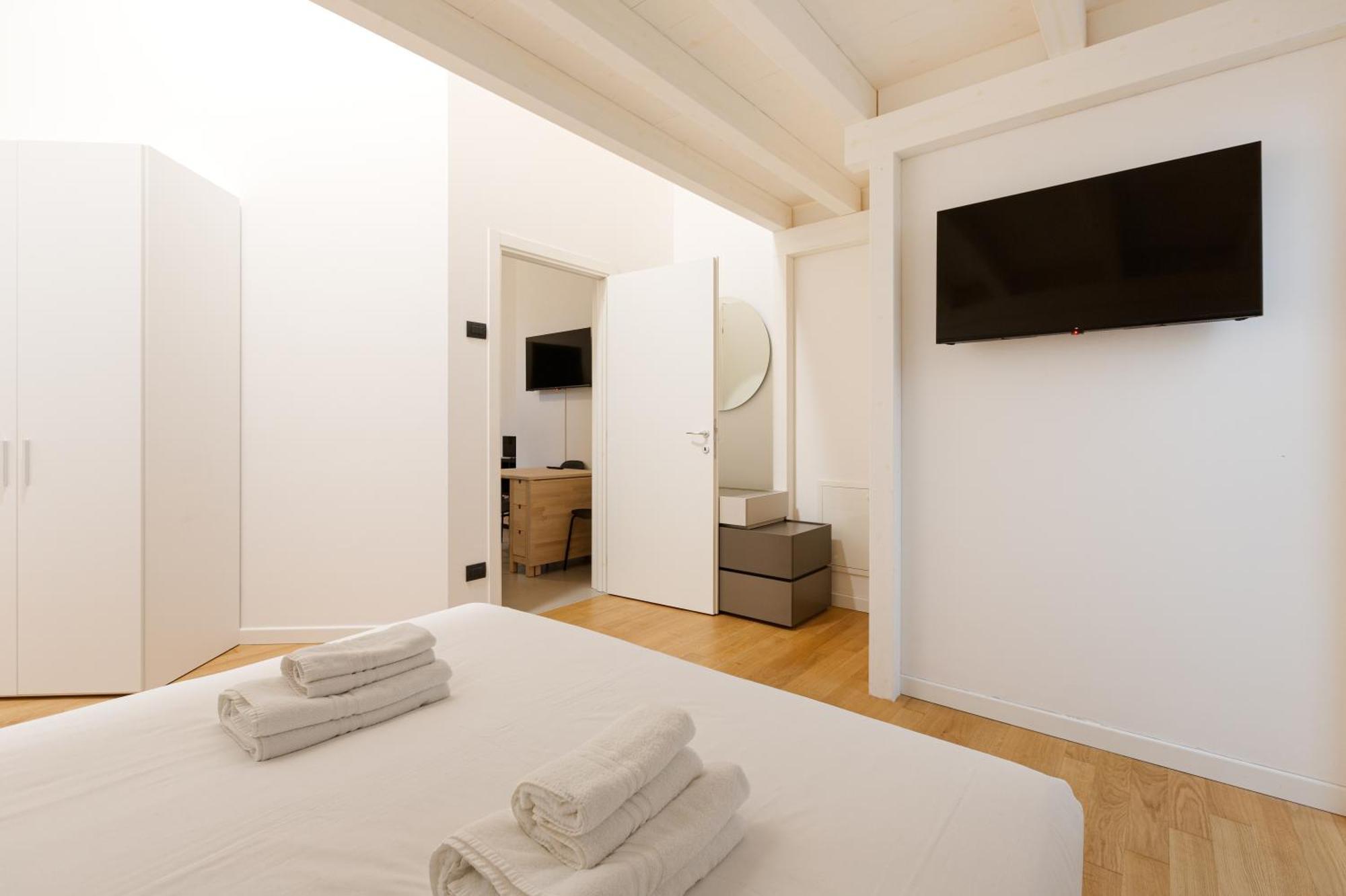 Cozy Corner With Balcony And Private Garage! Apartment Milan Luaran gambar