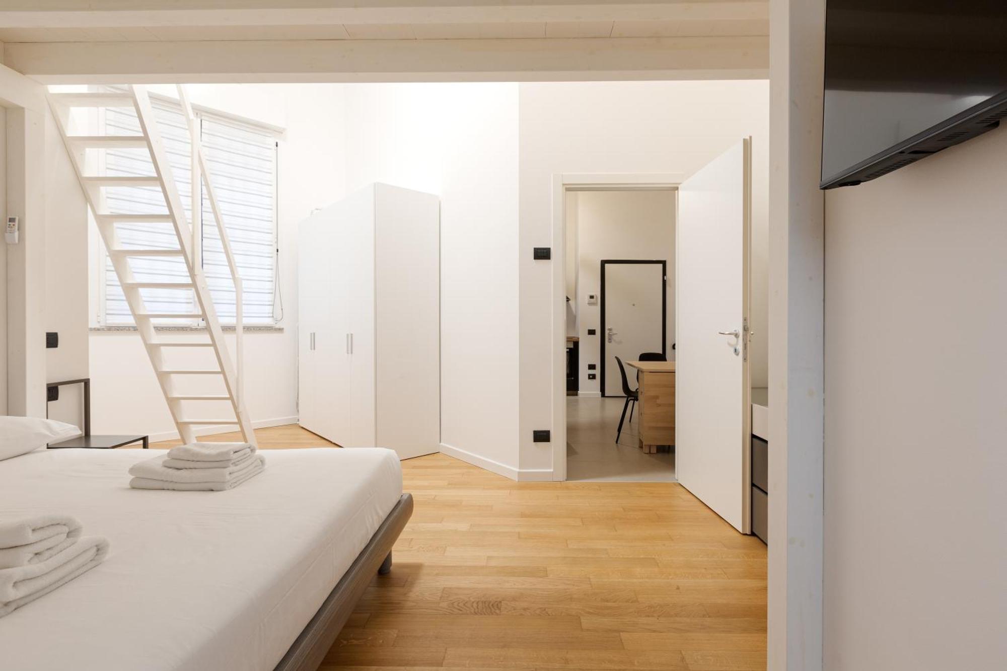 Cozy Corner With Balcony And Private Garage! Apartment Milan Luaran gambar